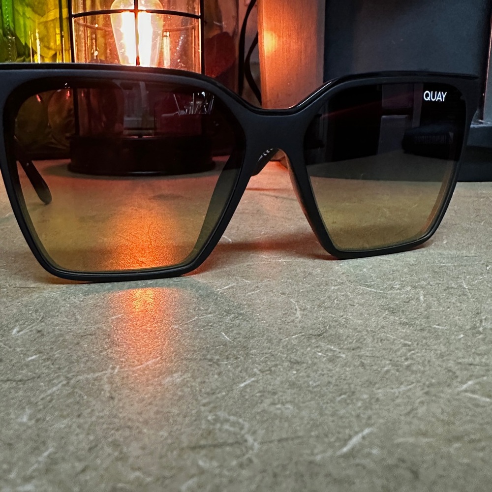 Quay Level Up Black and Gold Sunglasses - brand new